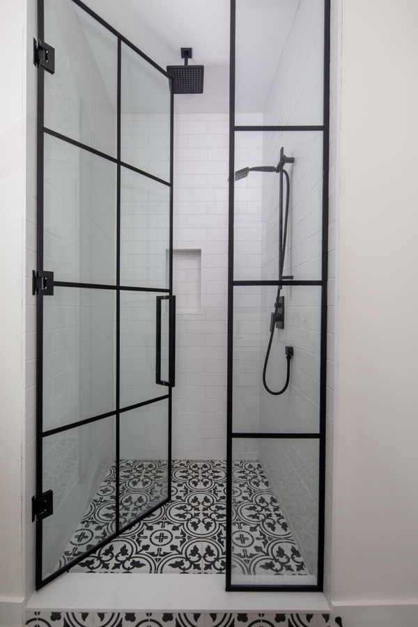 Custom walk in shower with glass doors | Ballantyne Builds