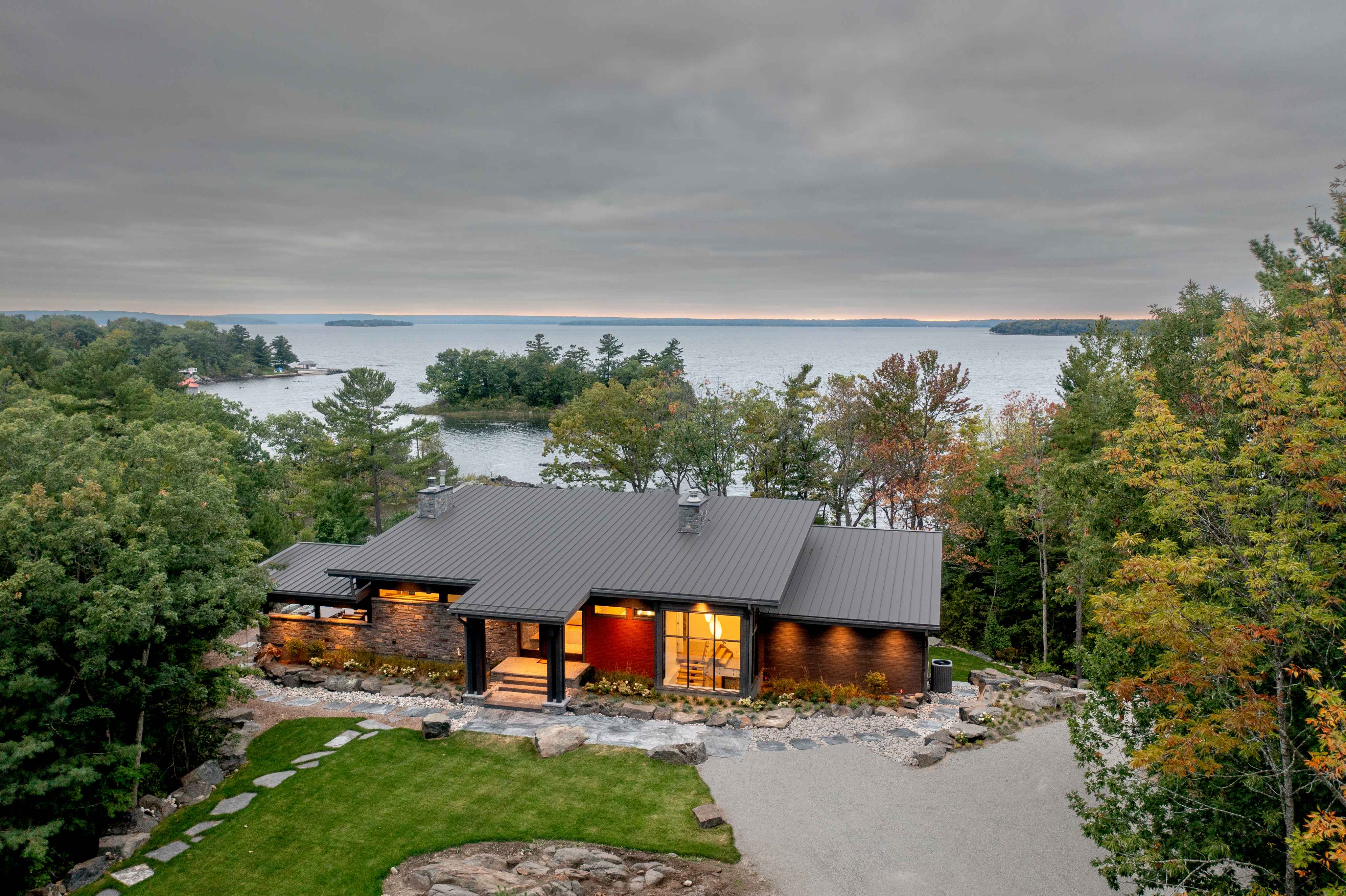 Georgian Bay Modern custom cottage | Ballantyne Builds